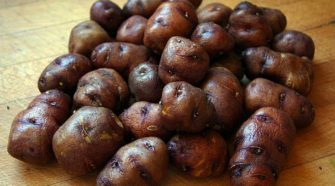 Papa Negra 'Yema de Huevo'