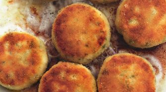 Pasteles de pescado para el desayuno