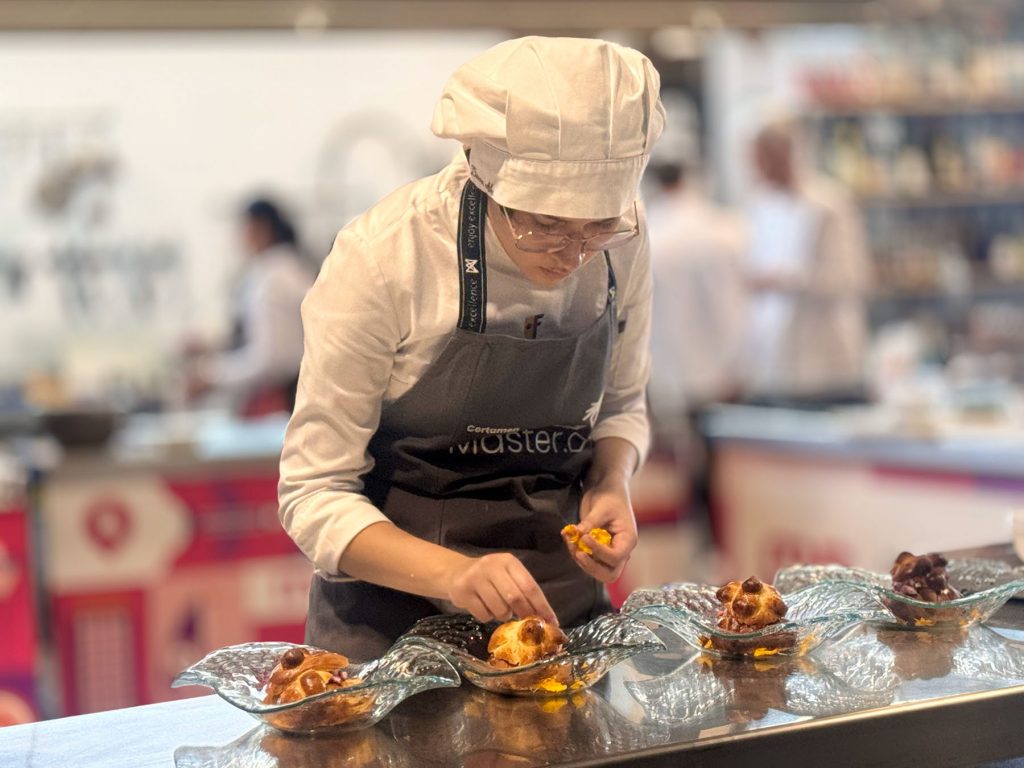 Eliana Real y Mirella González