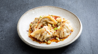 Dumplings al vapor de cerdo y cebollino